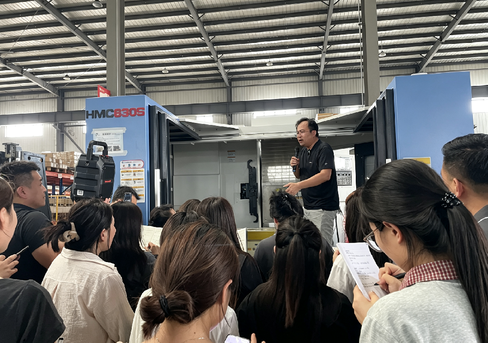Why Continuous Learning Matters: Handemo Hosts an Expert Workshop on the Advantages of Horizontal Machining Centers