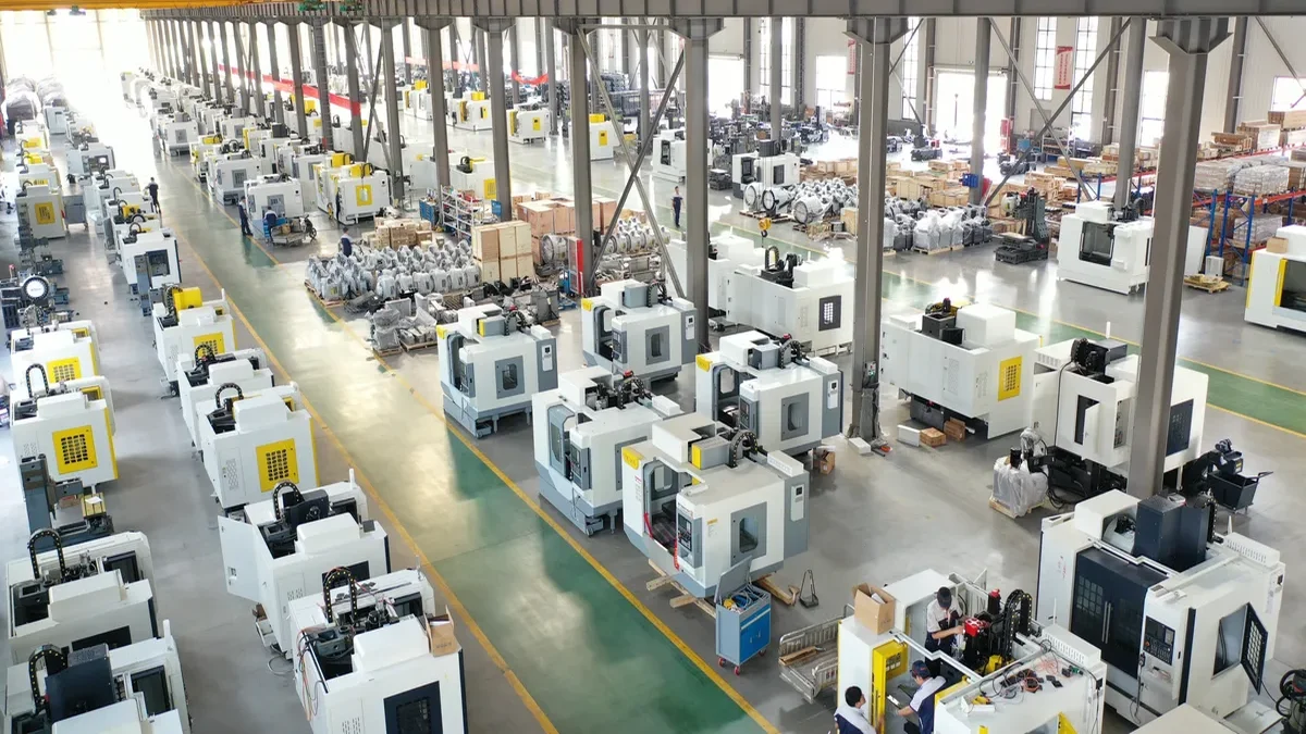 Production line of vertical machining centres in the Handemo CNC workshop