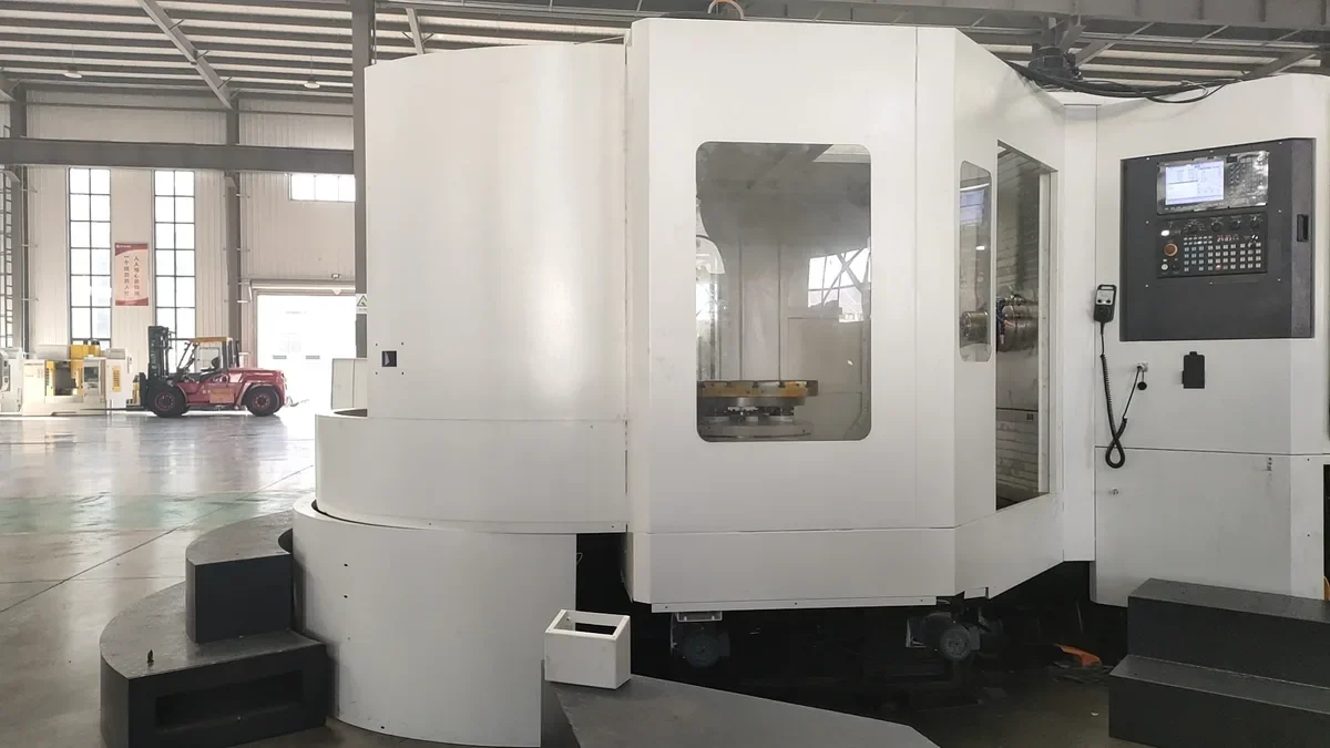 Horizontal machining center with pallet set up for box and housing parts in Handemo CNC workshop